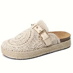 Elegant Designed Clogs In Cream